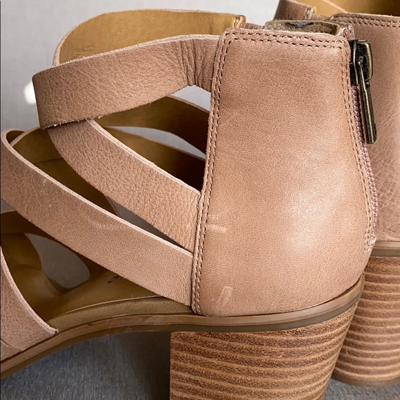 Lucky Brand Kallia Block Heel Strappy Sandals - Picture 7 of 7